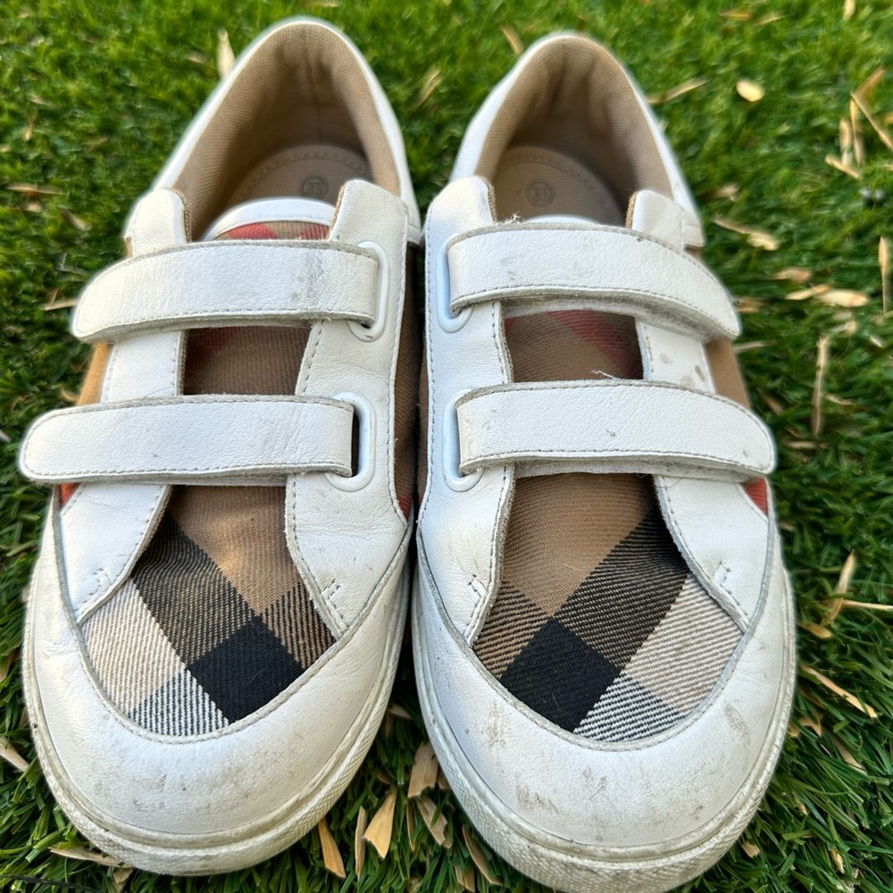 Burberry kids shoes